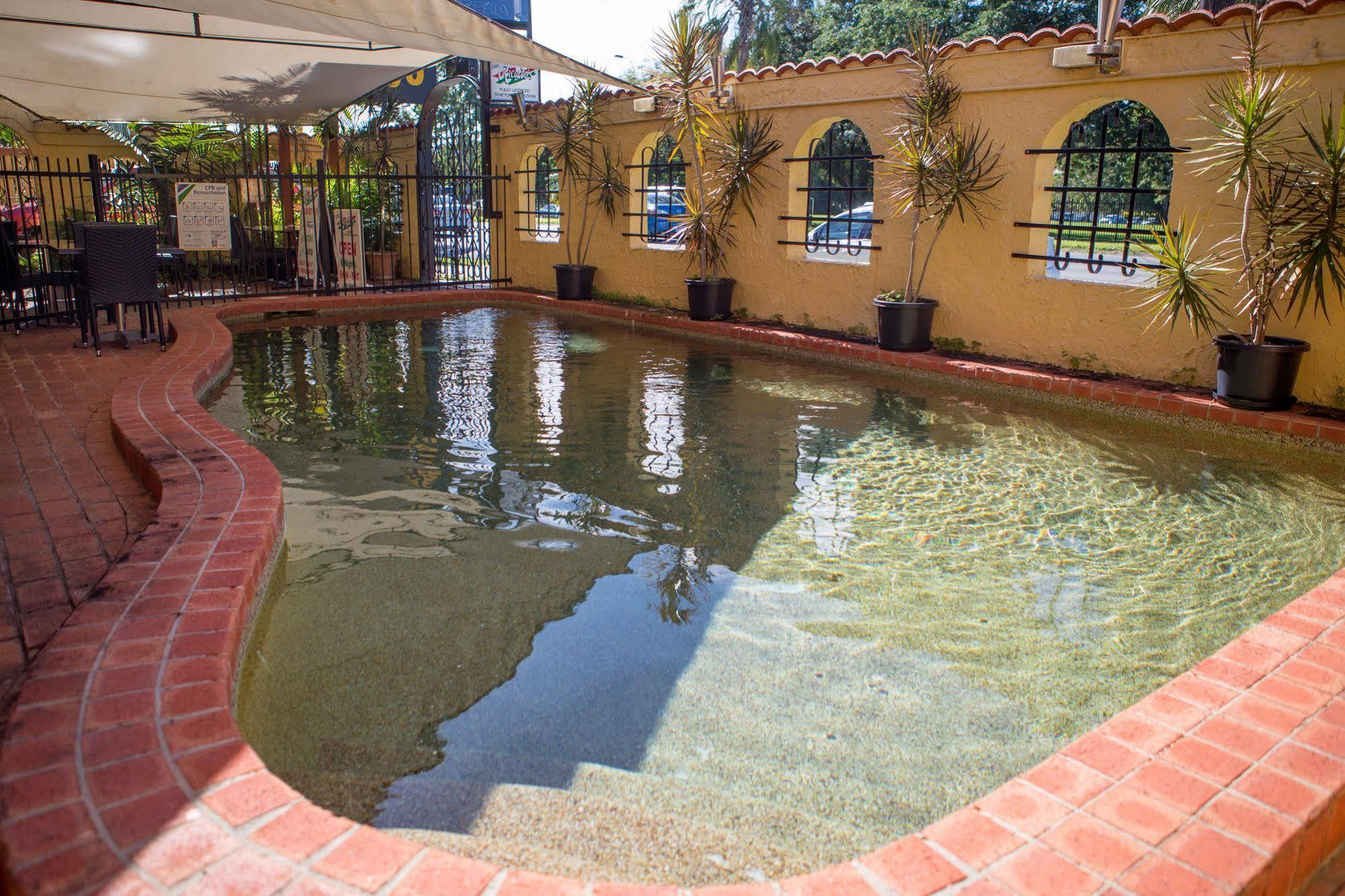 Adobe Motel Cairns Exterior foto